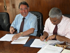 21 - Dean Avramovic Signs Contract with Jindal Univ. India, Belgrade, 2016